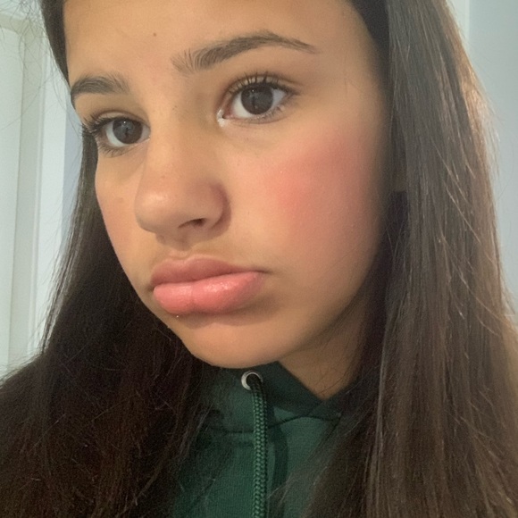 Meet your Posher, Emma - Picture 1 of 1